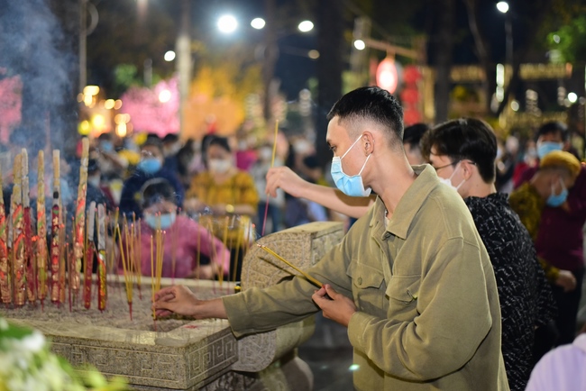 Welcome the New Year’s Eve of the Tiger Year