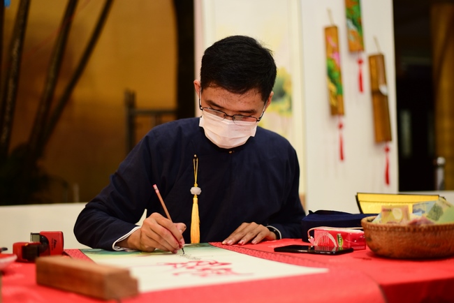 Welcome the New Year’s Eve of the Tiger Year