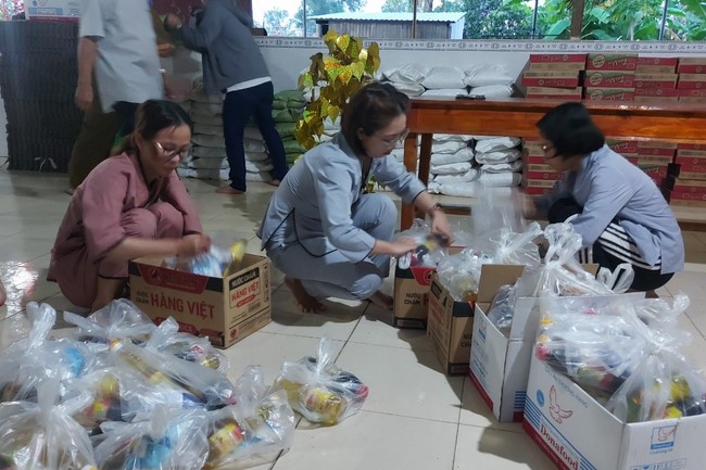 Từ thiện tại chùa An Hương, An Giang