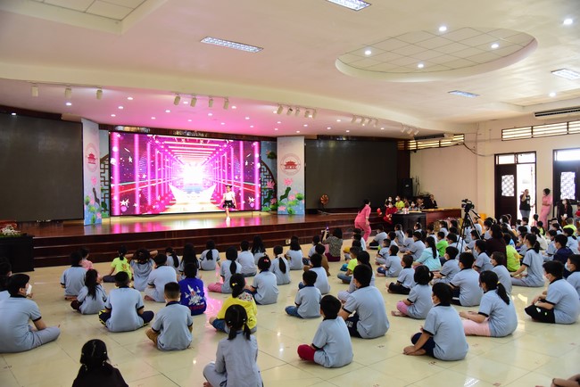 The 28th Kid Playground