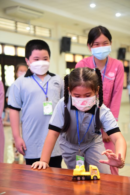 The 28th Kid Playground