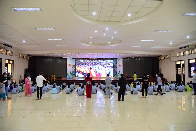 The 28th Kid Playground