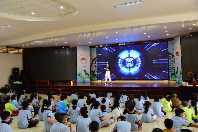 The 28th Kid Playground