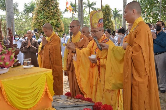 Chùa Hưng Pháp:  Lễ Cầu An Đầu Năm và Lễ Khởi Công Xây Dựng Tôn Tượng Quan Âm