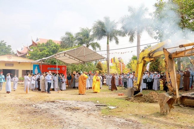 Chùa Hưng Pháp:  Lễ Cầu An Đầu Năm và Lễ Khởi Công Xây Dựng Tôn Tượng Quan Âm