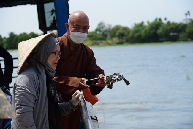 Bàn giao rùa Răng tại trạm Bảo tồn động vật hoang dã Dầu Tiếng- Bình Dương