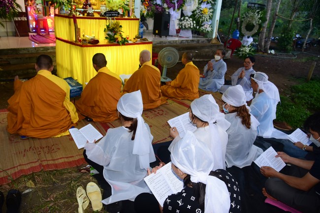 Viếng tang lễ Phật tử Quảng Thượng ở Đồng Nai