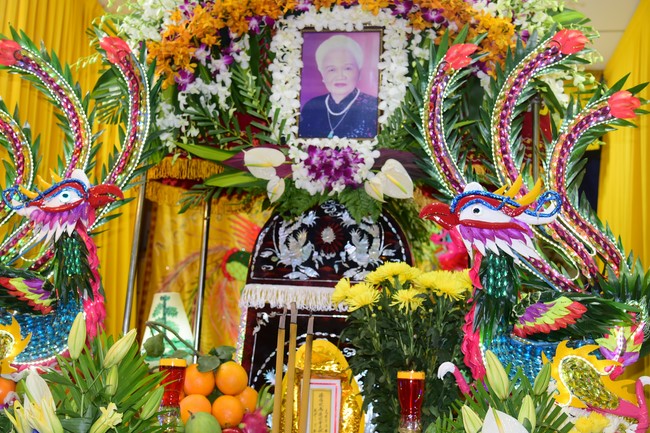 Viếng tang lễ Phật tử Diệu Bảo ở quận 3