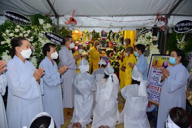 Viếng tang lễ Phật tử Diệu Bảo ở quận 3