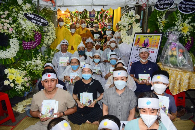 Viếng tang lễ Phật tử Diệu Bảo ở quận 3