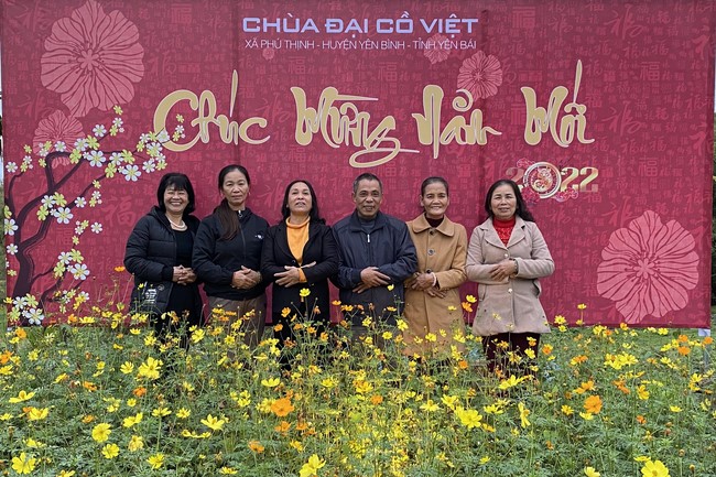 Series of photos on the 2nd day of Lunar New Year at Dai Co Viet Pagoda