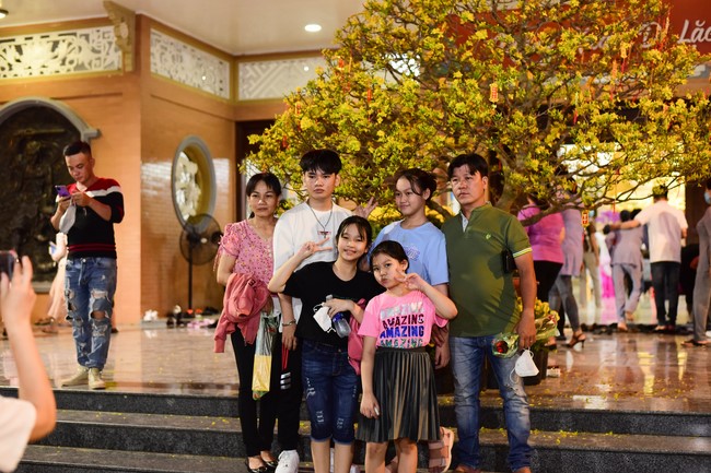 Chùm ảnh mồng hai Tết Nhâm Dần