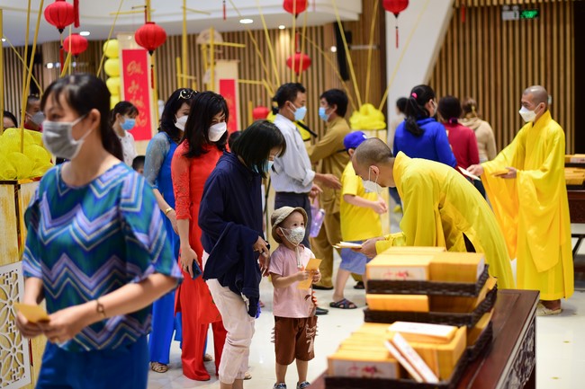 Chùm ảnh mồng hai Tết Nhâm Dần