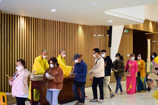 Chùm ảnh mồng hai Tết Nhâm Dần