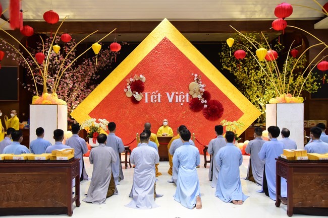 Chùm ảnh mồng hai Tết Nhâm Dần