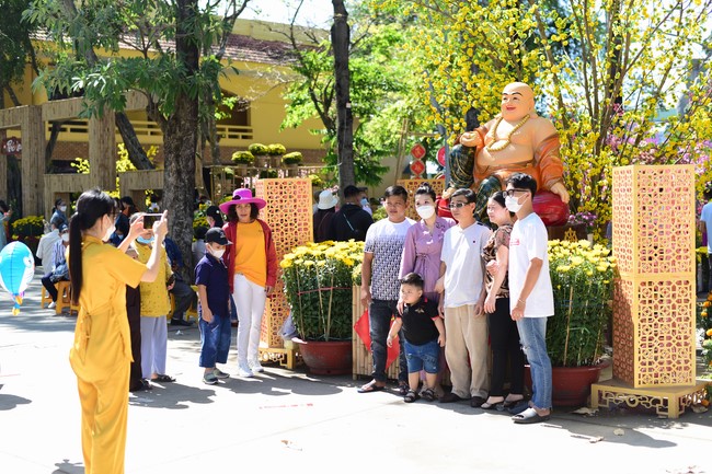 Chùm ảnh mồng hai Tết Nhâm Dần