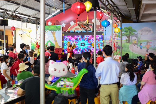 Chùm ảnh mồng hai Tết Nhâm Dần