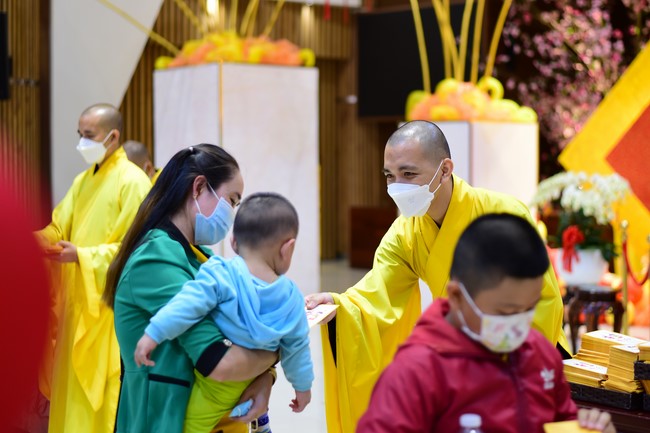 Chùm ảnh mồng hai Tết Nhâm Dần