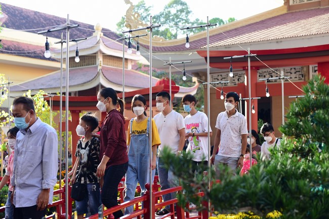 Chùm ảnh mồng hai Tết Nhâm Dần