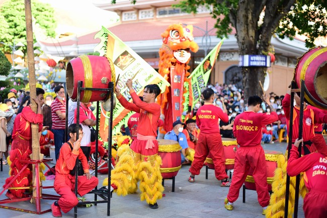 Chùm ảnh mồng hai Tết Nhâm Dần