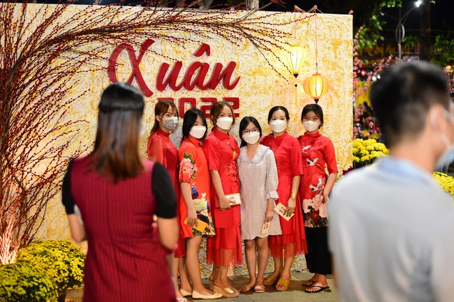 Chùm ảnh mồng hai Tết Nhâm Dần