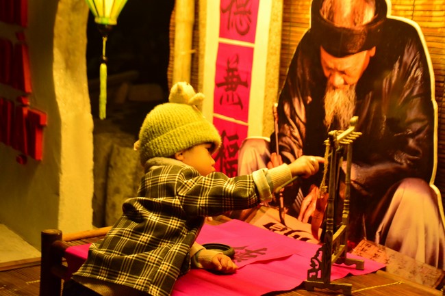 Welcome New Year's Eve at Tay Khanh pagoda