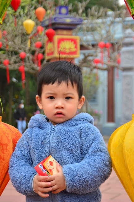 Welcome New Year's Eve at Tay Khanh pagoda