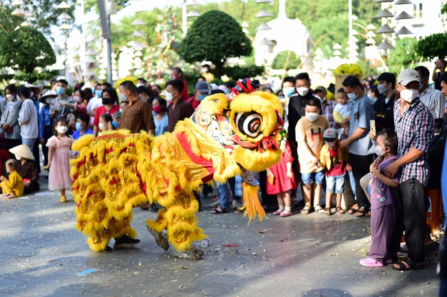 Chùm ảnh mồng bốn Tết Nhâm Dần
