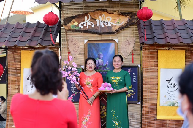 Chùm ảnh mồng bốn Tết Nhâm Dần