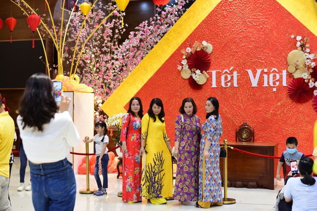 Chùm ảnh mồng bốn Tết Nhâm Dần