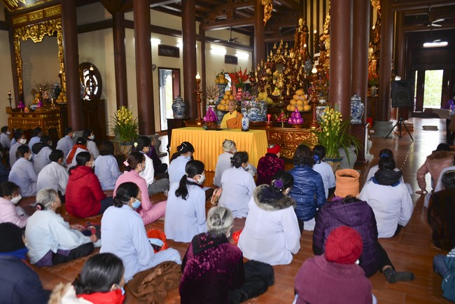 Peace praying ceremony in Tay Khanh Pagoda, Thai Binh