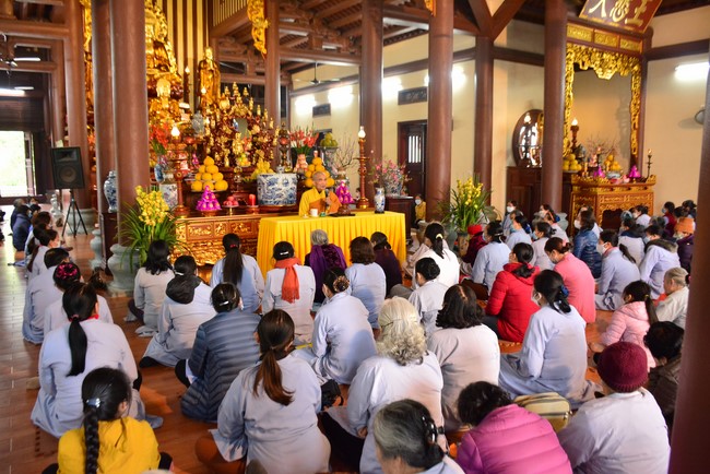 Peace praying ceremony in Tay Khanh Pagoda, Thai Binh