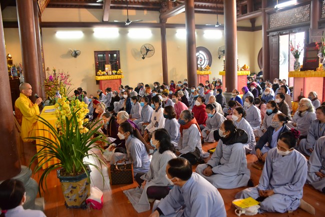 Peace praying ceremony in Tay Khanh Pagoda, Thai Binh