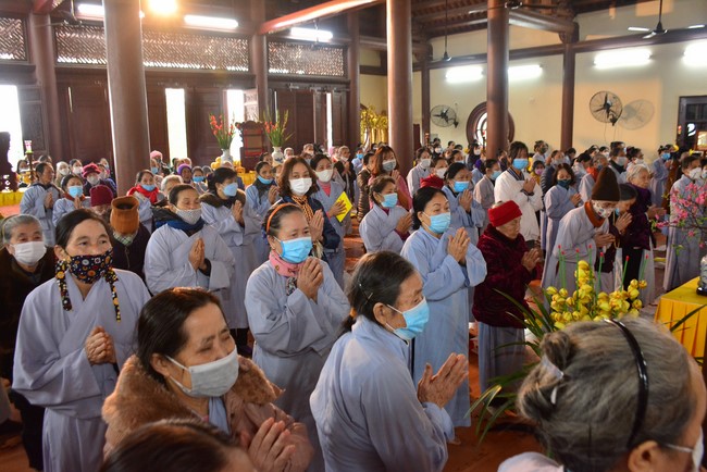 Peace praying ceremony in Tay Khanh Pagoda, Thai Binh