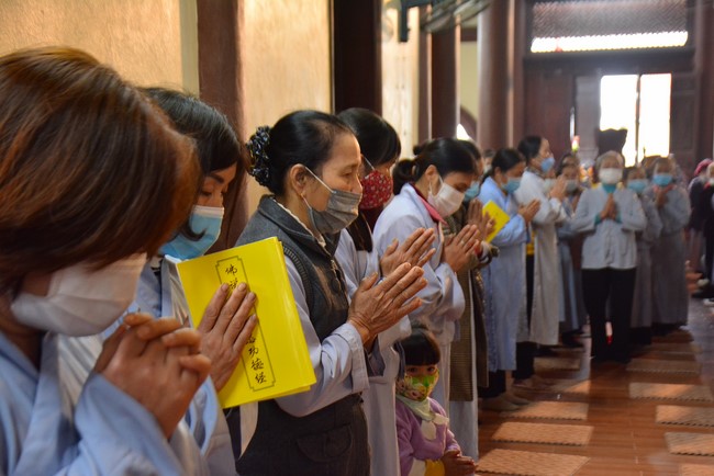 Peace praying ceremony in Tay Khanh Pagoda, Thai Binh
