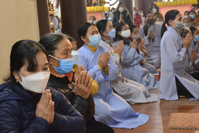 Peace praying ceremony in Tay Khanh Pagoda, Thai Binh