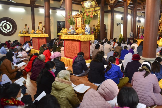 Peace praying ceremony in Tay Khanh Pagoda, Thai Binh