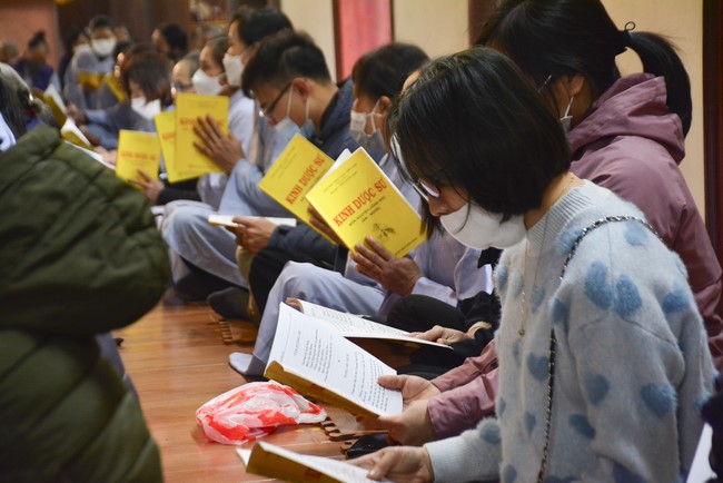Peace praying ceremony in Tay Khanh Pagoda, Thai Binh