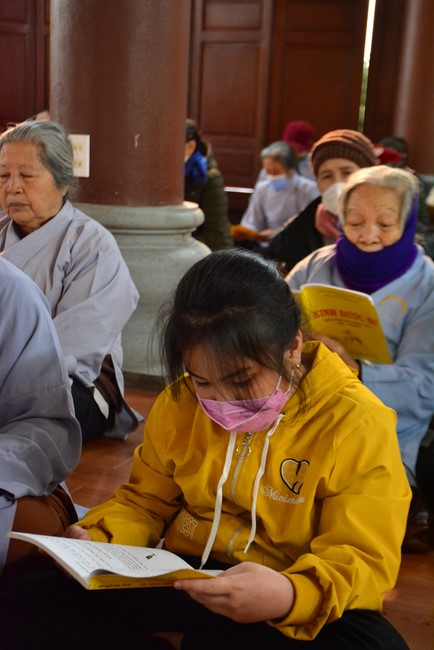 Peace praying ceremony in Tay Khanh Pagoda, Thai Binh
