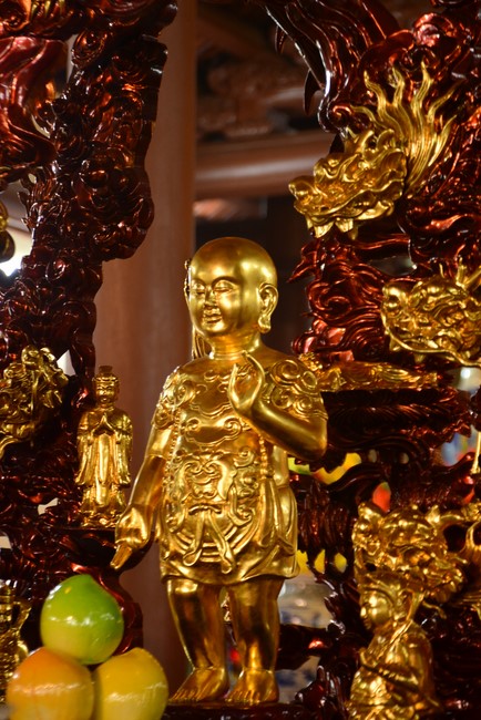 Peace praying ceremony in Tay Khanh Pagoda, Thai Binh