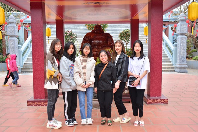 Peace praying ceremony in Tay Khanh Pagoda, Thai Binh