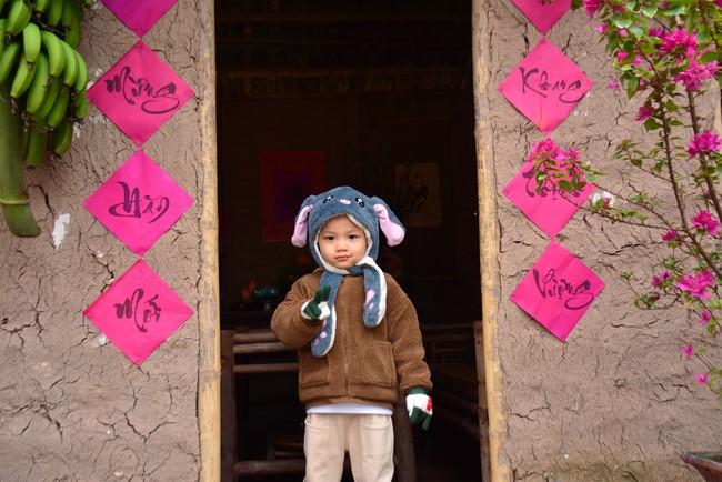 Peace praying ceremony in Tay Khanh Pagoda, Thai Binh