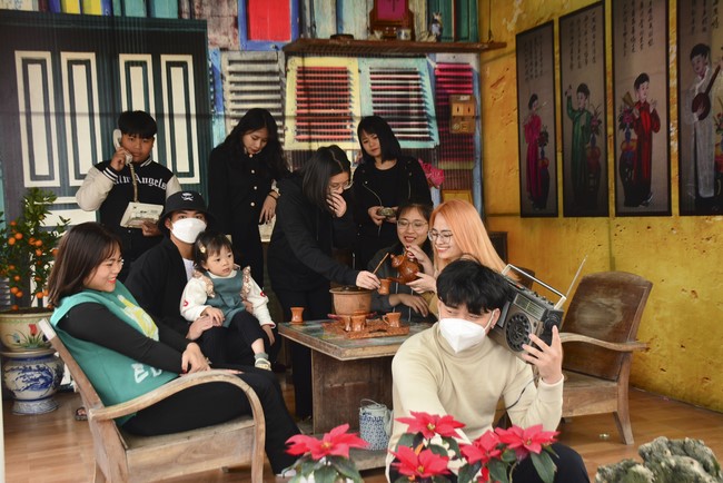 Peace praying ceremony in Tay Khanh Pagoda, Thai Binh