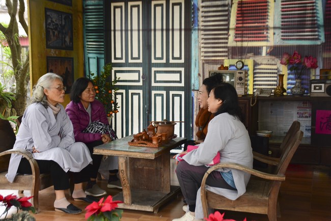 Peace praying ceremony in Tay Khanh Pagoda, Thai Binh