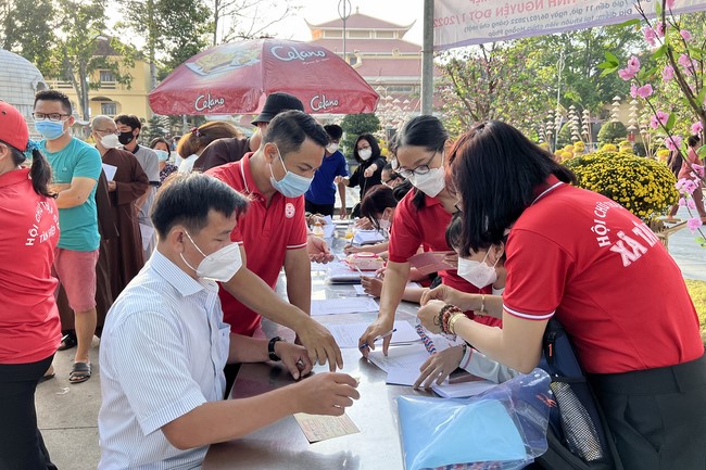 Humanitarian Blood Donation