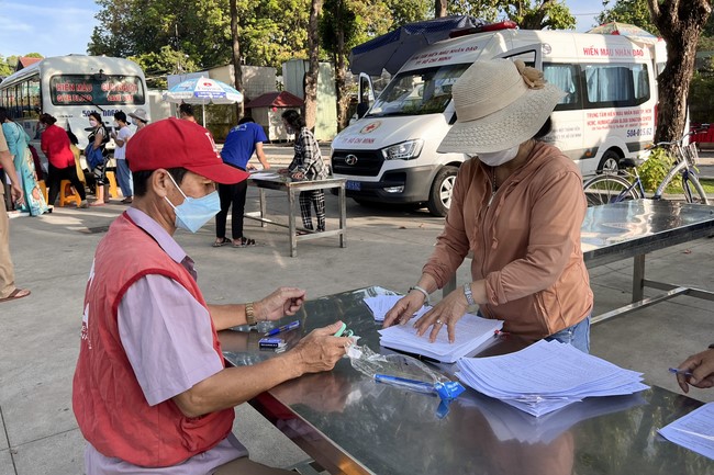 Humanitarian Blood Donation