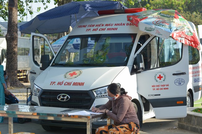 Humanitarian Blood Donation