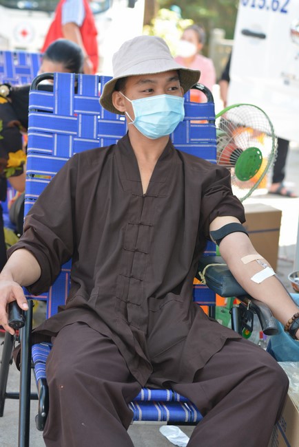 Humanitarian Blood Donation