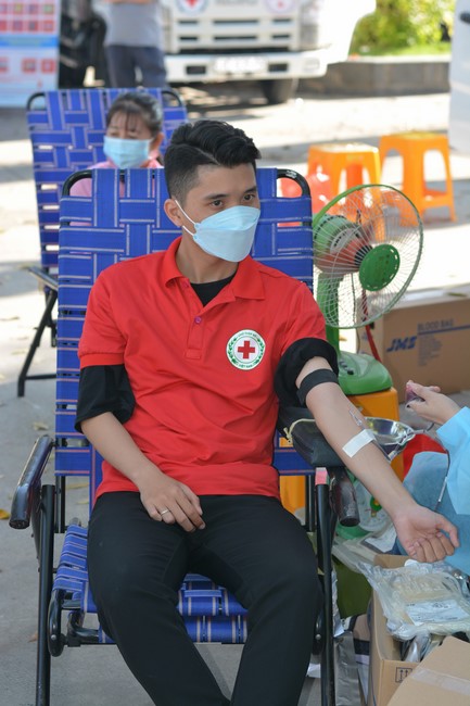 Humanitarian Blood Donation