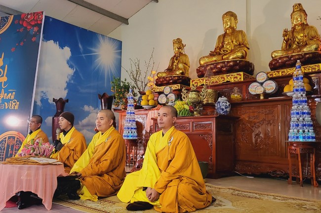 New Year's Prayer Ceremony at Dong Cao Pagoda - Thanh Hoa